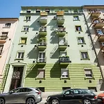 Admiral Blue Apartment With Balcony
